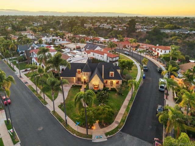 4386 Adams Ave, San Diego CA: https://media.crmls.org/mediaz/a295ff98-6b3b-46b4-965f-83b17478fe20.jpg