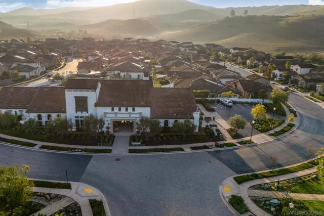 8112 Auberge Cir, San Diego CA: https://media.crmls.org/mediaz/a2962c2b-7662-4061-9b8a-07cc7213df58.jpg