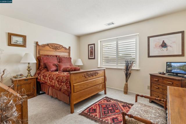 5541 Lanai Court, Discovery Bay CA: https://media.crmls.org/mediaz/a296cab8-d6ec-41a7-a7fd-7a815d0df871.jpg