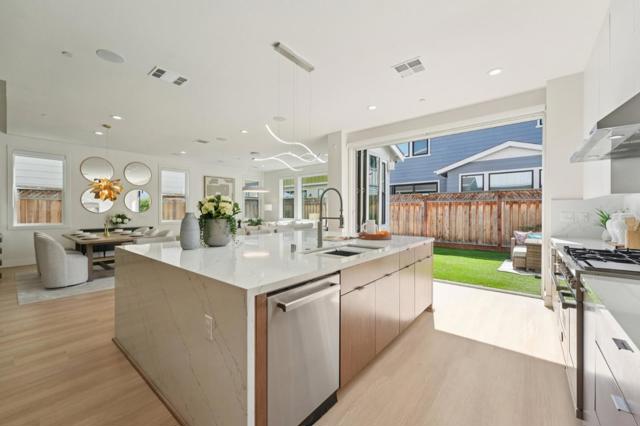 709 Vinemaple Terrace, Sunnyvale CA: https://media.crmls.org/mediaz/a29701b6-9b61-468c-abf0-d5ad39a7d46e.jpg