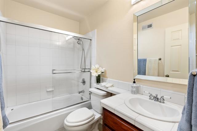 1006 Acero St, Chula Vista CA: https://media.crmls.org/mediaz/a2972355-8ca1-4024-bb0e-501e36fdfbea.jpg