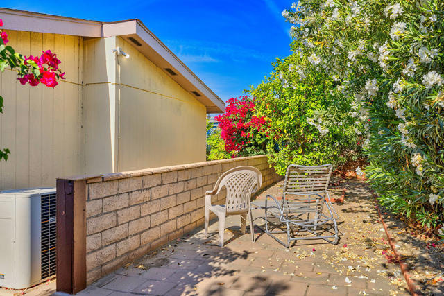 73470 Desert Greens N Drive, Palm Desert CA: https://media.crmls.org/mediaz/a297af84-6b9b-4804-b720-65c5905200d0.jpg