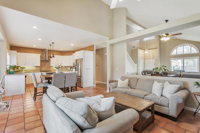 2711 Valley View Road, Hollister CA: https://media.crmls.org/mediaz/a299ed75-bf62-496b-b120-7f24ce05c39e.jpg