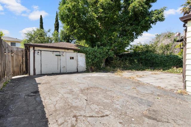 2187 Wyandotte Street, Mountain View CA: https://media.crmls.org/mediaz/a29a29e3-8ba6-4bce-9e59-fa79261dfbff.jpg