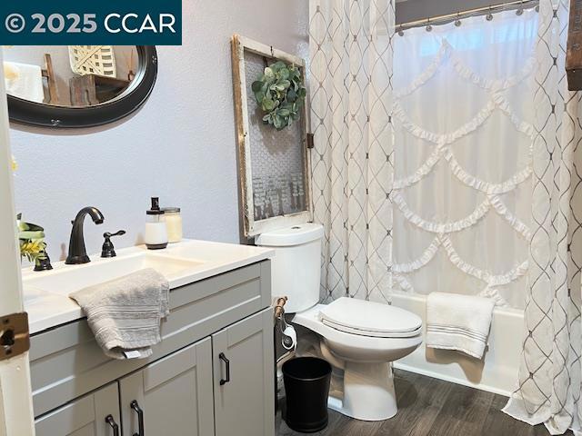 5098 Cantle Road, Copperopolis CA: https://media.crmls.org/mediaz/a29ae1fe-0dbf-4c8f-b88a-95ffd4f484b5.jpg