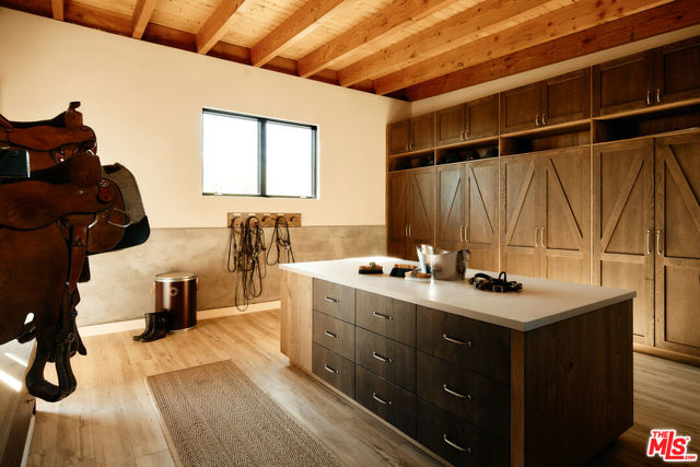 29685 Cuthbert Road, Malibu CA: https://media.crmls.org/mediaz/a29ae9bd-130f-4839-b3a5-1bccc4837252.jpg