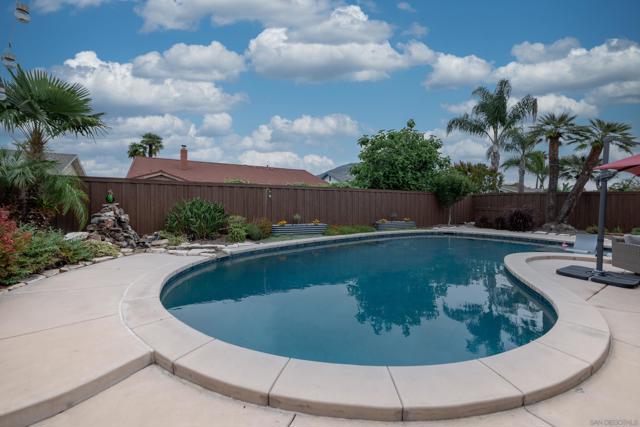 7919 Forrestal Rd, San Diego CA: https://media.crmls.org/mediaz/a29b192f-c4c1-494c-84b2-aaefd1dcb500.jpg
