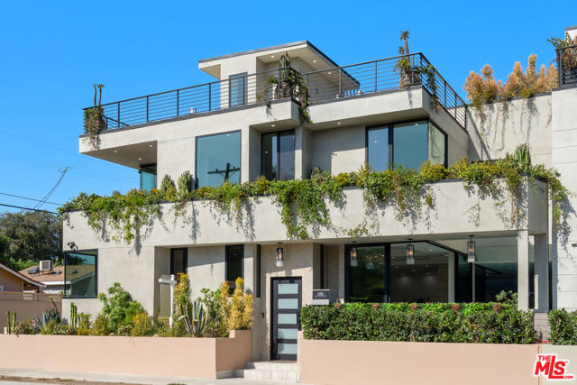4 Bed Home for Sale in Venice, California