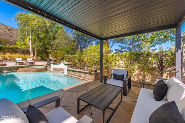 976 Blackbourne, Oak Park CA: https://media.crmls.org/mediaz/a29bf8c3-fd85-4331-a539-138e7c24a526.jpg