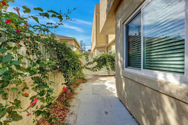 Detail Gallery Image 14 of 43 For 719 E Tujunga #B,  Burbank,  CA 91501 - 3 Beds | 2/1 Baths