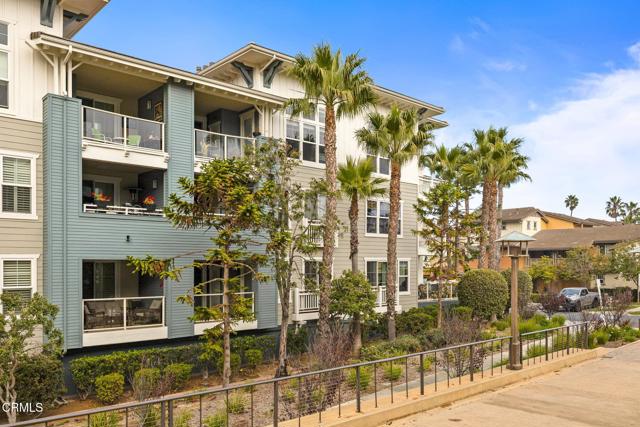 1423 Windshore Way, Oxnard CA: https://media.crmls.org/mediaz/a29c7063-149b-4227-ab79-ec892f2c3172.jpg