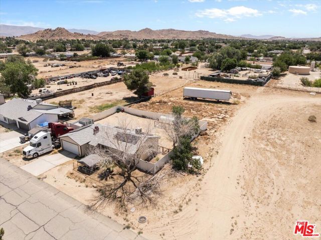 40611 178th Street, Lancaster CA: https://media.crmls.org/mediaz/a29d0126-bbe7-4826-8411-522769857c39.jpg