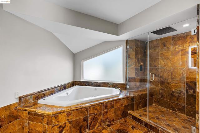 4730 Spinnaker Way, Discovery Bay CA: https://media.crmls.org/mediaz/a29d2593-ec63-4546-92d4-aab61705c8b3.jpg