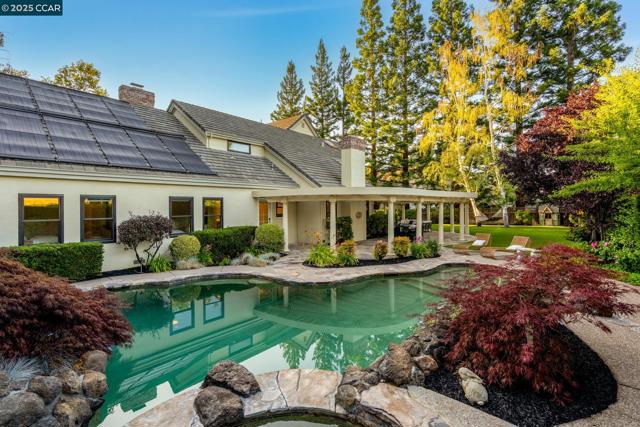 3284 Blackhawk Meadow Dr, Danville CA: https://media.crmls.org/mediaz/a29f04c5-cdc3-4203-8ffb-5a5c85e1f36f.jpg