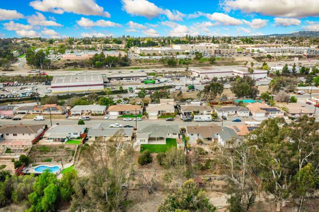 6763 Hibiscus Dr, Lemon Grove CA: https://media.crmls.org/mediaz/a29f2170-5336-48c2-9d7e-51c7de465db7.jpg