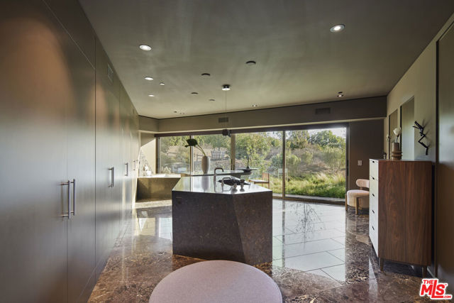 5900 Bonsall Drive, Malibu CA: https://media.crmls.org/mediaz/a29f22fe-73ae-4d1a-a119-eb1bea5abc5c.jpg