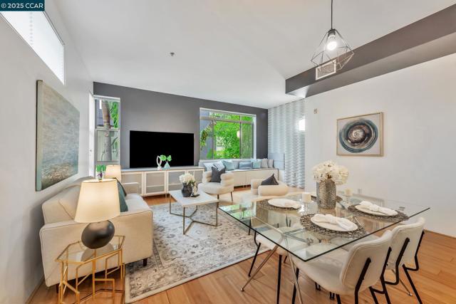 1231 Pine St, Oakland CA: https://media.crmls.org/mediaz/a29f2f44-b6db-4237-8372-31f0e1059909.jpg