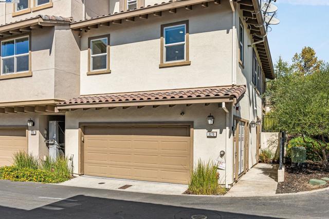 Image 3 of 57 For 3276 Giovanni Way