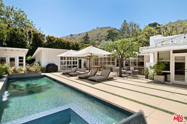 3366 Mandeville Canyon Road, Los Angeles CA: https://media.crmls.org/mediaz/a2a08cef-005c-4a3d-873c-bd3c9043fdfa.jpg