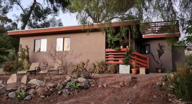 8209 Mesa, Santee CA: https://media.crmls.org/mediaz/a2a1043c-2c2c-4b33-be87-10e0310ddf9d.jpg