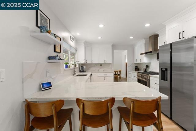 2027 Mohawk Dr, Pleasant Hill CA: https://media.crmls.org/mediaz/a2a19f01-2434-4dc3-ab2d-4bd740b3ff0a.jpg