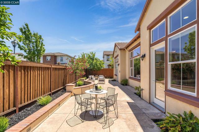 3467 Cashmere Street, Danville CA: https://media.crmls.org/mediaz/a2a28ff2-de43-4e72-8091-3c8f968ccc75.jpg