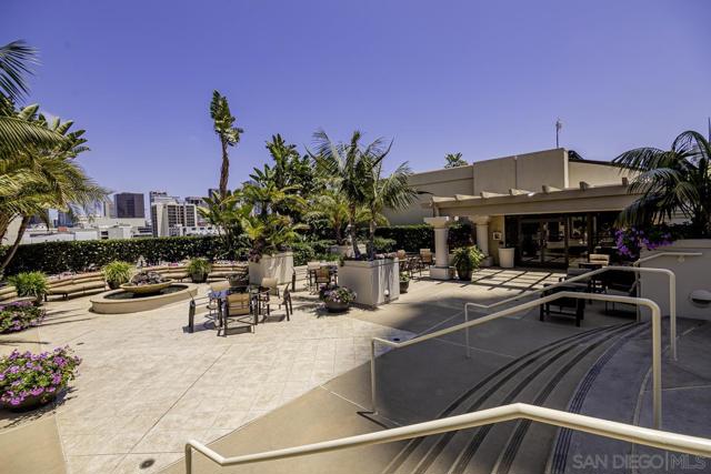 100 Harbor Drive, San Diego CA: https://media.crmls.org/mediaz/a2a2de69-66c0-41f2-ac3b-f9419cee45a6.jpg
