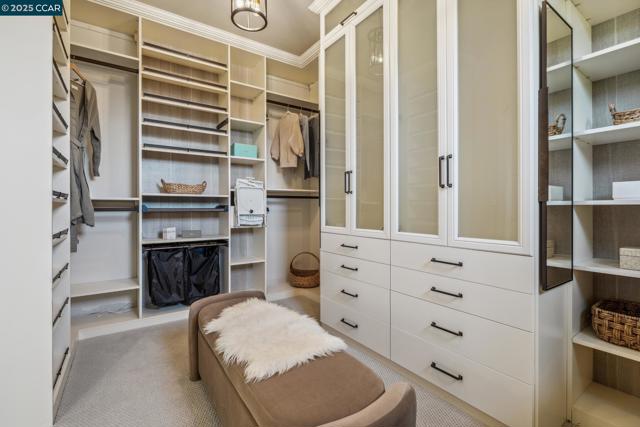 10 Candlelight Lane, Lafayette CA: https://media.crmls.org/mediaz/a2a2f6ae-0760-4496-a802-4c9679c17ac6.jpg
