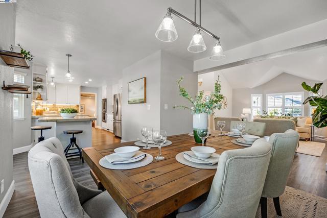 1153 Sherry Way, Livermore CA: https://media.crmls.org/mediaz/a2a31030-151d-4e09-8f68-286b3bb00fd0.jpg