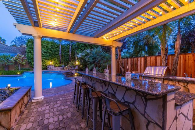 2522 Wood Hollow Dr, Livermore CA: https://media.crmls.org/mediaz/a2a31515-aaca-4830-bd70-382b1dbf75eb.jpg