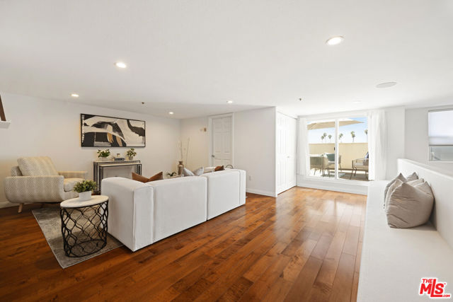 Drew Fenton | 12011 Goshen Avenue Los Angeles CA | MLS: 7095692