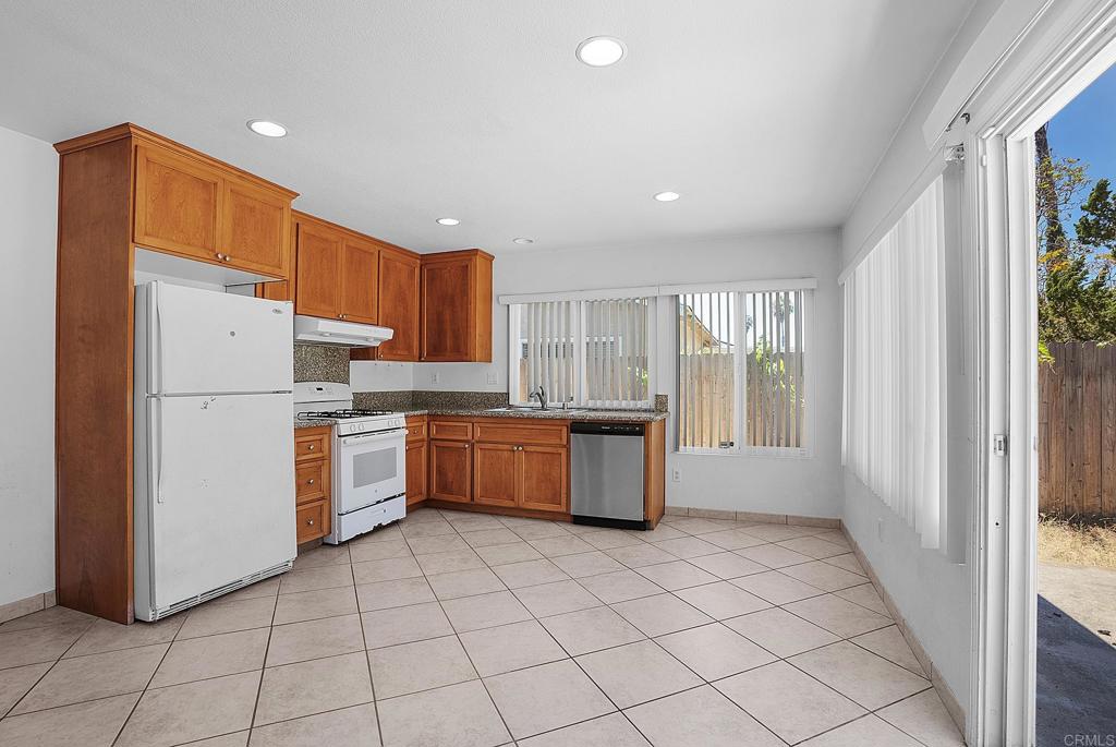 8850 Brentford Avenue - photo 9
