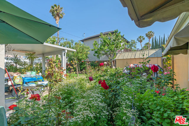 4436 Stansbury Avenue, Sherman Oaks CA: https://media.crmls.org/mediaz/a2a45ae7-9239-4464-826b-ca3c103c3afc.jpg