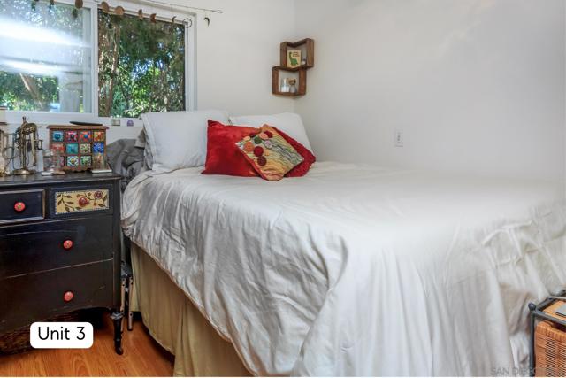 647 San Dieguito Dr., Encinitas CA: https://media.crmls.org/mediaz/a2a53f23-a55b-4914-9272-a18bfe7ad598.jpg