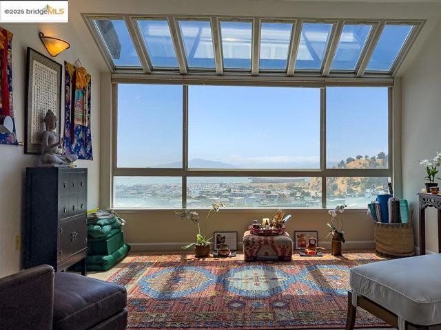1400 Pinnacle Ct, Richmond CA: https://media.crmls.org/mediaz/a2a615ef-6fd7-49d0-9225-af5c3bd28ffc.jpg