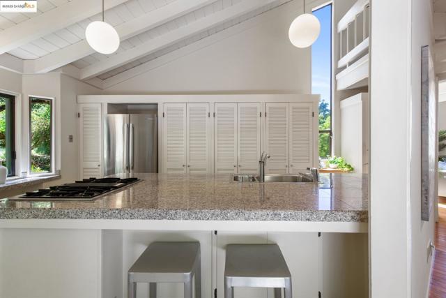 6766 Armour Dr, Oakland CA: https://media.crmls.org/mediaz/a2a71246-1d6b-4214-bde6-74bcd68f45c2.jpg