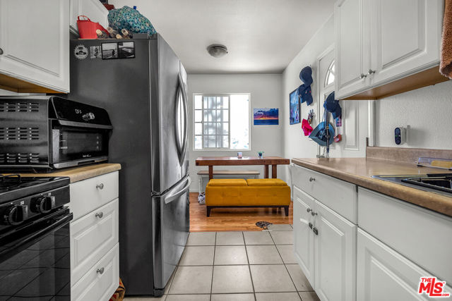 4579 W 171st Street, Lawndale CA: https://media.crmls.org/mediaz/a2a7375b-827d-41df-a312-8a9af21f77a7.jpg