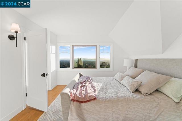 Image 34 of 60 For 900 Spruce Street