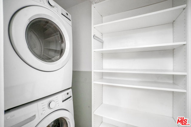 1220 N Orange Grove Avenue, West Hollywood CA: https://media.crmls.org/mediaz/a2a77d04-5478-4c3d-b1c1-5ef94b4e16fd.jpg