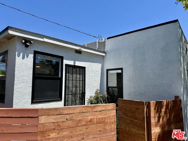 2927 S West View Street, Los Angeles CA: https://media.crmls.org/mediaz/a2a890f1-2ad7-4c04-93c8-4b79b9c7c4ee.jpg