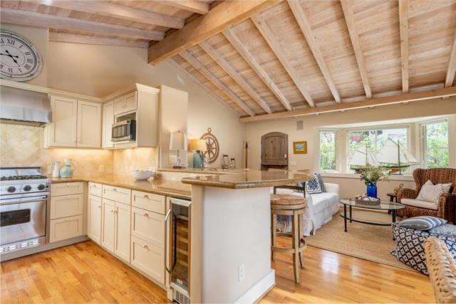 0 Casanova 3 SE of 4th Avenue, Carmel CA: https://media.crmls.org/mediaz/a2a8e14a-34ba-445c-85f9-b235835c6fd0.jpg