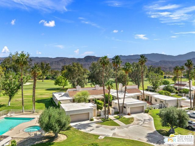 747 Inverness Drive, Rancho Mirage CA: https://media.crmls.org/mediaz/a2a936da-56e6-4bf2-b5a4-31a26a48b6f8.jpg