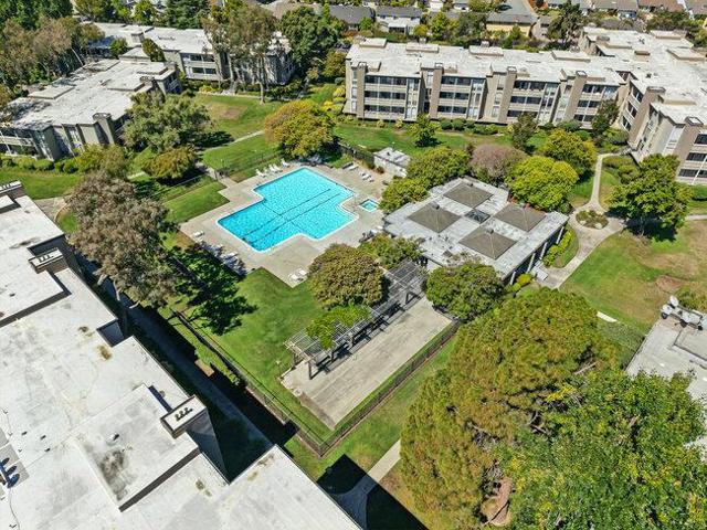 1051 Beach Park Boulevard, Foster City CA: https://media.crmls.org/mediaz/a2aa59d1-1d84-4ecc-af17-5ee83543b005.jpg