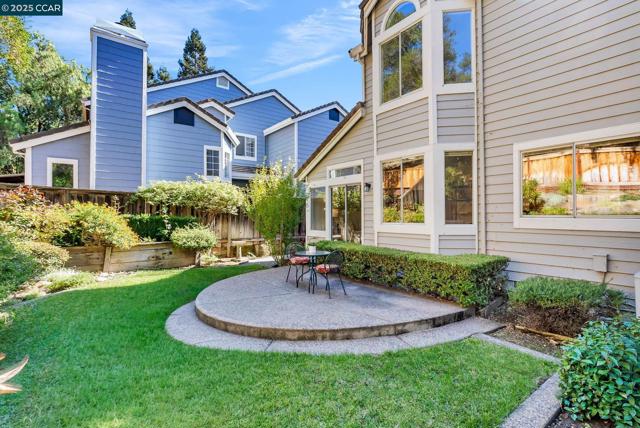 337 Saclan Terrace, Clayton CA: https://media.crmls.org/mediaz/a2aabd97-36c6-42d8-ab42-523c1f6b0f28.jpg