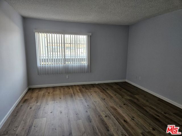 5334 N Lindley Avenue, Encino CA: https://media.crmls.org/mediaz/a2ab0564-ef40-4d5d-b2aa-e676ecce014c.jpg