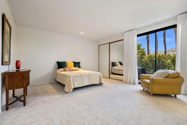 49 Mission Palms E Drive, Rancho Mirage CA: https://media.crmls.org/mediaz/a2abc887-b715-4920-8681-35dfc4ace52a.jpg