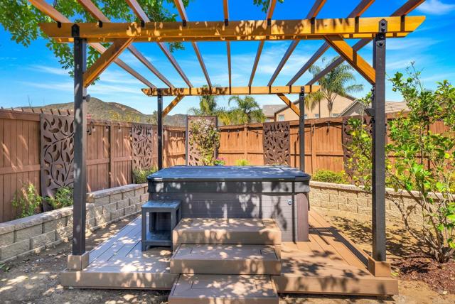 448 Kennedy Court, Escondido CA: https://media.crmls.org/mediaz/a2ac92af-8cd3-4a55-8e5f-6a63b9bf8f8e.jpg