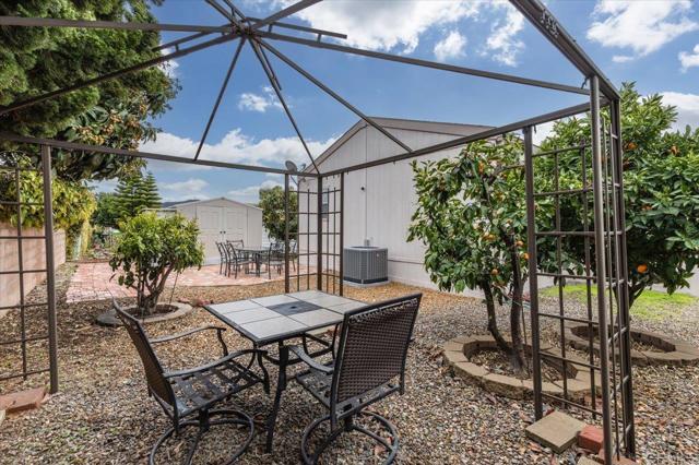 1501 Anza Avenue, Vista CA: https://media.crmls.org/mediaz/a2acb958-0bf4-49df-b725-0e5db497d2b6.jpg
