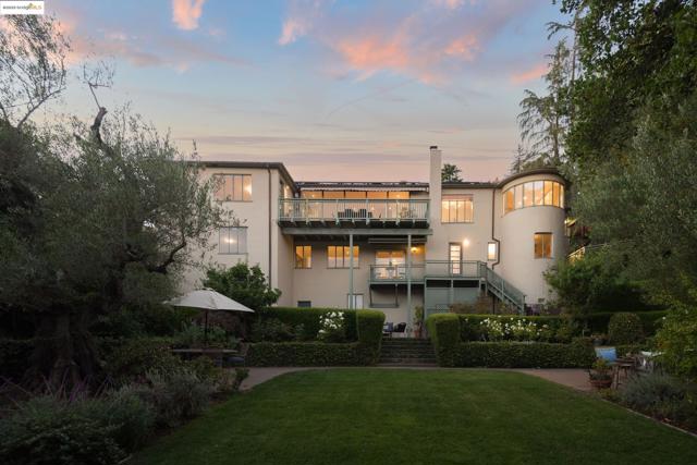 1971 Hoover Ave, Oakland CA: https://media.crmls.org/mediaz/a2ad18d4-f35b-4605-90cc-6767035f9f3c.jpg