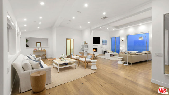 31654 Broad Beach Road photo 52